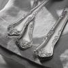imageOneida Azalea 45Piece Flatware Set Service for 820Piece Flatware Set